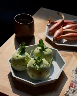 1616 / arita japan TY Anise 150 skål, oglaserad grå