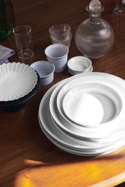 1616 / arita japan TY Palace 160 tallrik, oglaserad grå