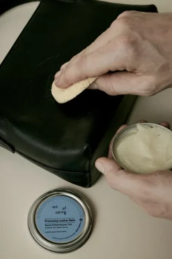 Act of Caring Protecting Leather Balm, mini 10 ml