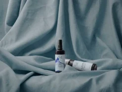 Act of Caring Textilfräschare, 100 ml, neroli - cederträ