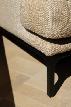 Adea Mr. Jones soffa, Aurora