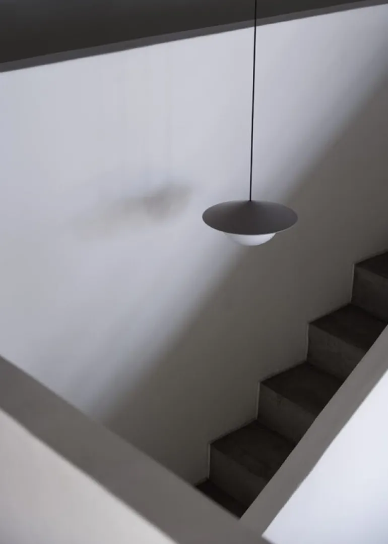 AGO Alley pendellampa, inbyggd LED, stor, grön