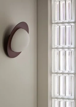 AGO Alley vägglampa, inbyggd LED, stor, mörkblå