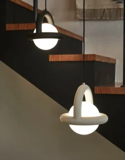 AGO Balloon pendellampa, dimbar, lergrå