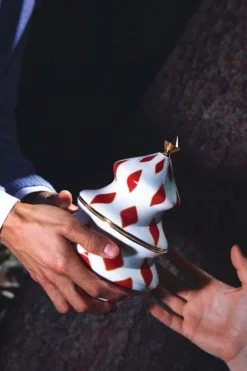 Alessi Sweet burk, 15,5 x 22 cm, vit - röd - guld