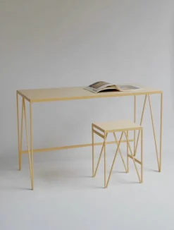 &New Study skrivbord, linoleum, butternöt