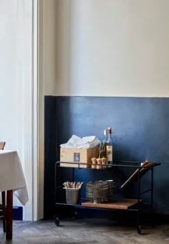 &Tradition Alima NDS1 vagn, matt svart - lackad valnöt