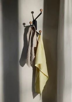 &Tradition Capture SC74 väggkrok, liten, grafit - flerfärgad