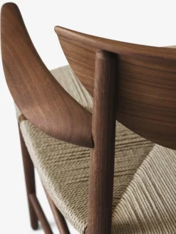 &Tradition Drawn HM4 stol, oljad valnöt