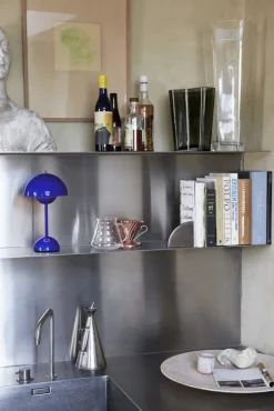 &Tradition Flowerpot VP9 bärbar bordslampa, koboltblå