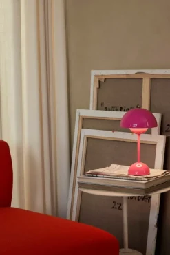 &Tradition Flowerpot VP9 bärbar bordslampa, klarrosa