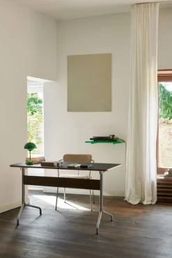 &Tradition Flowerpot VP9 bärbar bordslampa, signalgrön