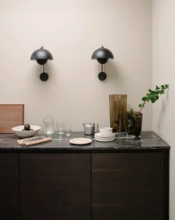 &Tradition Flowerpot VP8 vägglampa, matt svart