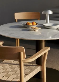 &Tradition In Between SK20 bord, svart - vit marmor