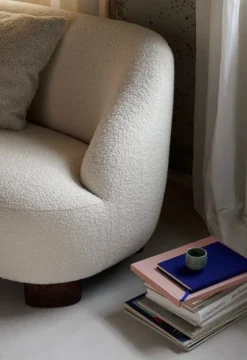 &Tradition Margas LC3 2-sits soffa, valnöt - Karakorum 001