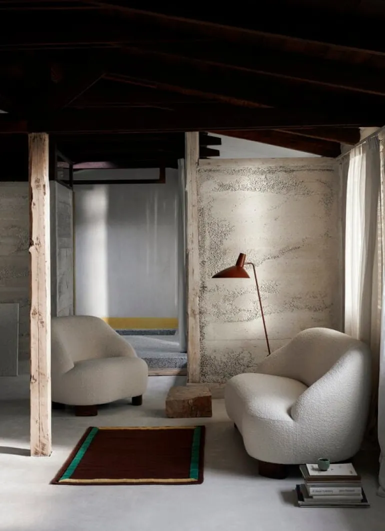 &Tradition Margas LC3 2-sits soffa, valnöt - Gentle 133