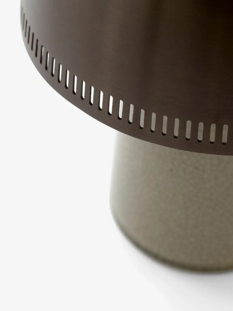 &Tradition Raku SH8 bärbar bordslampa, beigegrå - brons