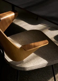 &Tradition RFH RD8 fåtölj, valnöt och bokfaner - brun