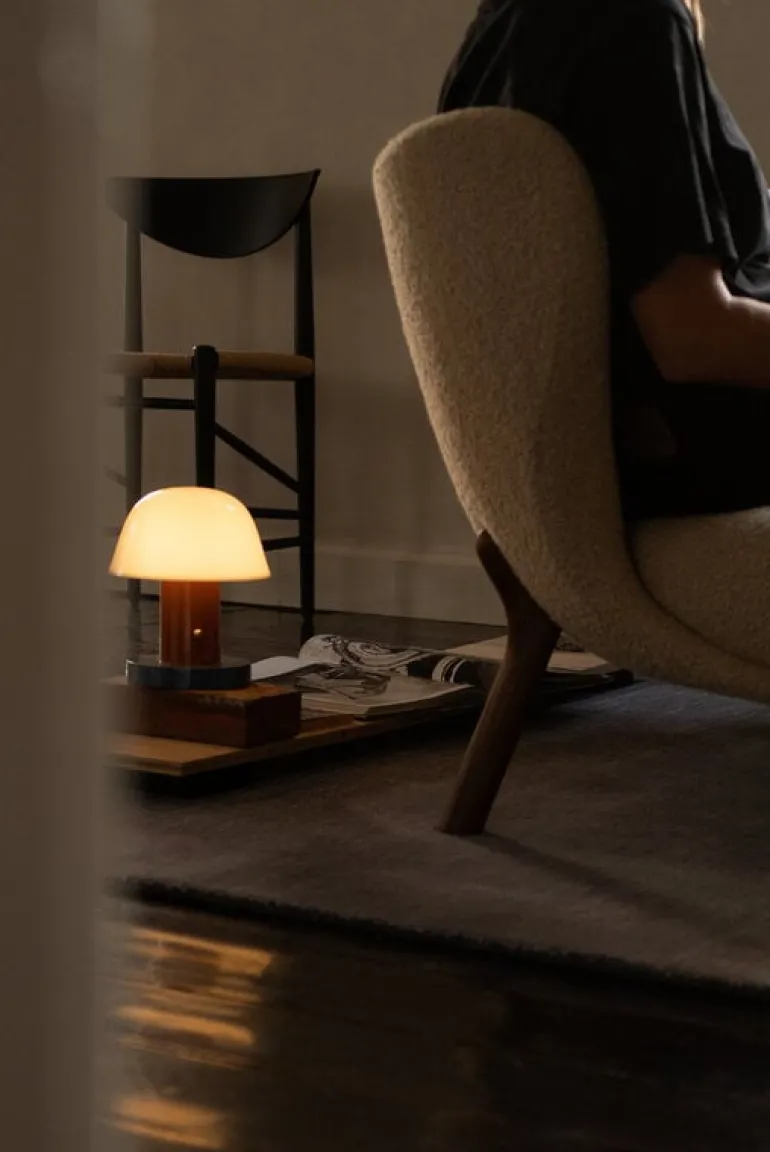 &Tradition Setago JH27 bordslampa, rödbrun - druva