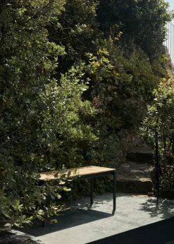 &Tradition Ville AV27 bänk, 110 x 40 cm, teak - varm svart