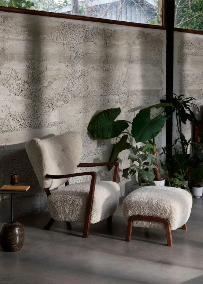 &Tradition Wulff ATD2 loungefåtölj och ATD3 puff, Moonlight - valnöt