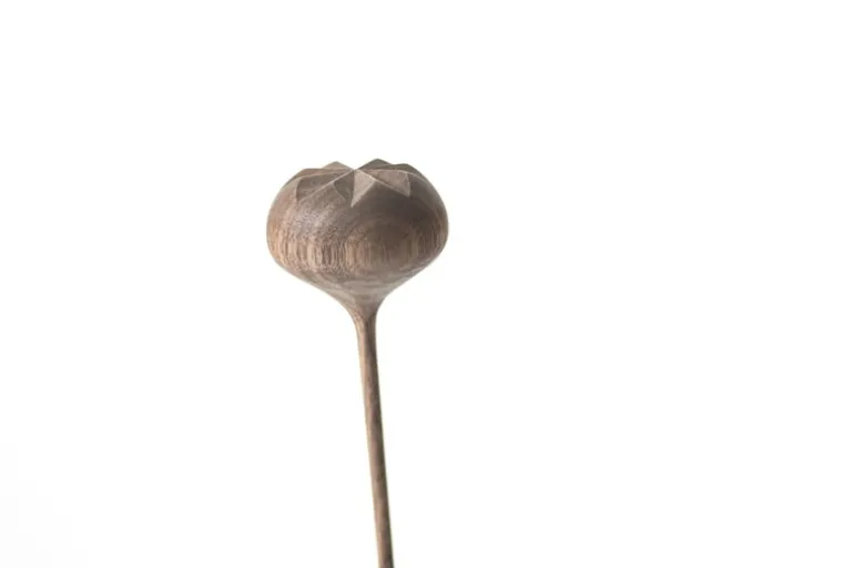 Antrei Hartikainen Kukkii Bud skulptur, stor