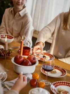 Arabia 24h Tuokio djup tallrik 18 cm, röd