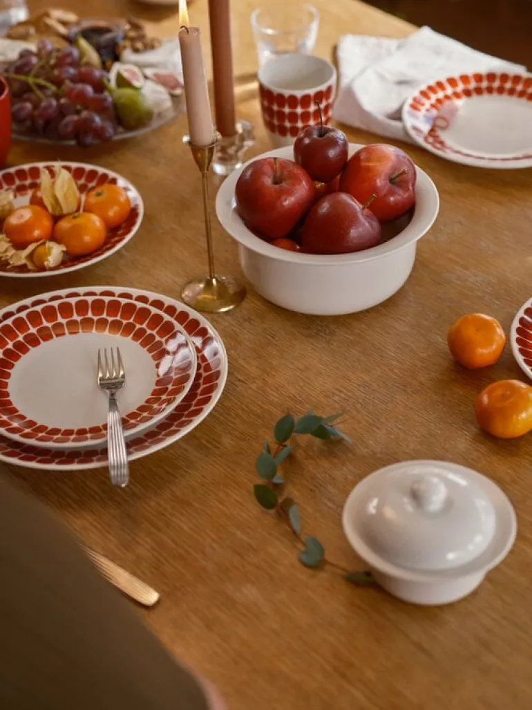 Arabia 24h Tuokio djup tallrik 18 cm, röd