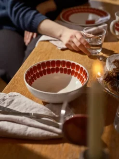 Arabia 24h Tuokio tallrik 26 cm, röd