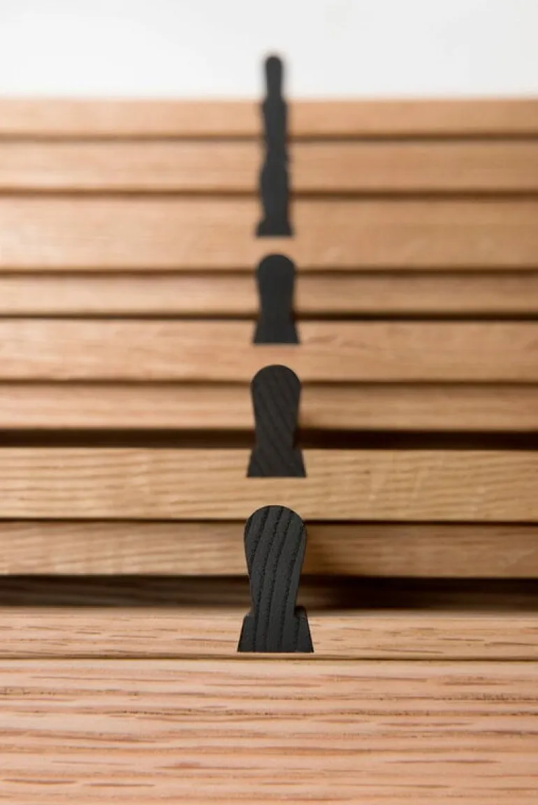 Ariake Column byrå, ek