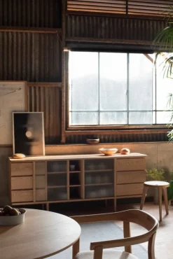 Ariake Rikyu sideboard, ek