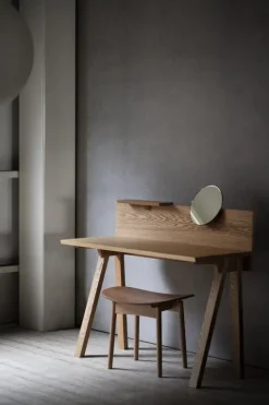 Ariake Sagyo skrivbord, ek