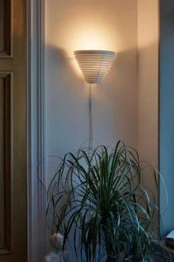 Artek A910 vägglampa