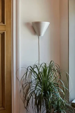 Artek A910 vägglampa