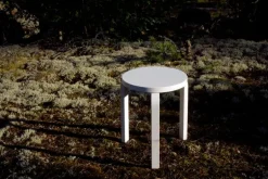 Artek Aalto pall 60, vitlackad