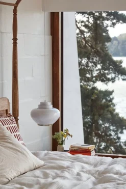 Artek Aalto pendellampa A333 "Turnip", vit - mässing