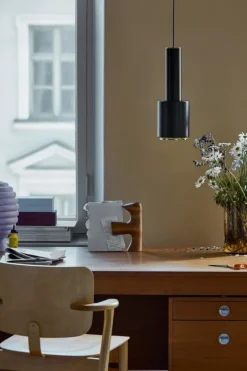 Artek Aalto pendellampa A110 ”Hand Grenade”, helsvart