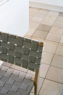 Artek Aalto stol 611, björk - naturlig/svart vävning