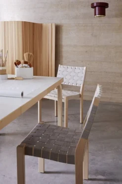 Artek Aalto stol 611, björk - naturlig/svart vävning