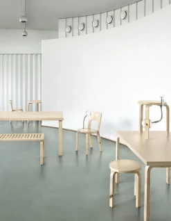 Artek Bord 83 av Aalto, vild björk