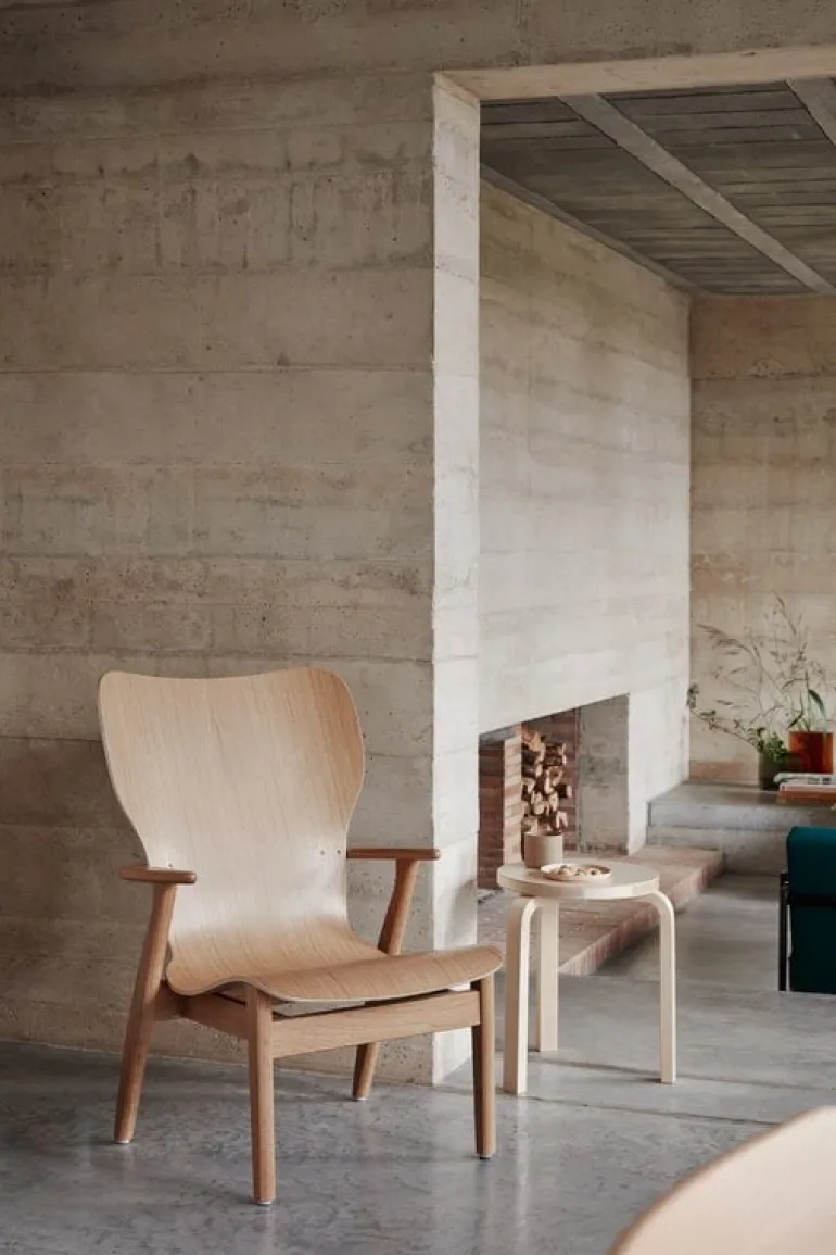 Artek Domus fåtölj, stained honey