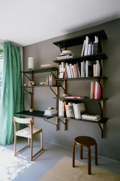 Artek Kaari vägghylla med skrivbord REB 010, svart - ek