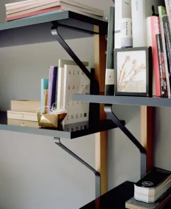 Artek Kaari vägghylla med skrivbord REB 010, svart - ek