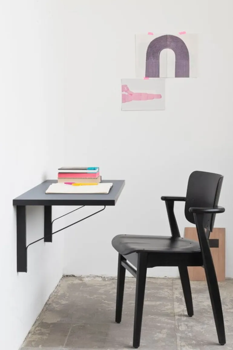 Artek Kaari väggkonsol REB 006, svart - ek