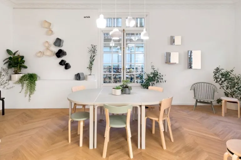 Artek Riihitie blomkruka A, stor, ljusgrå