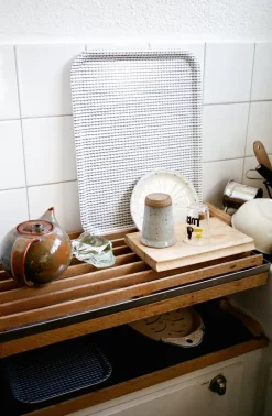 Artek Rivi bricka, 43 x 33 cm, vit - blå