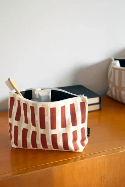 Artek Siena necessär, liten, vit - svart