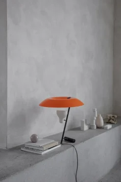 Astep Model 548 bordslampa, mörk polerad mässing - orange
