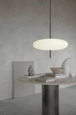 Astep Model 2065 pendellampa, vit - svart