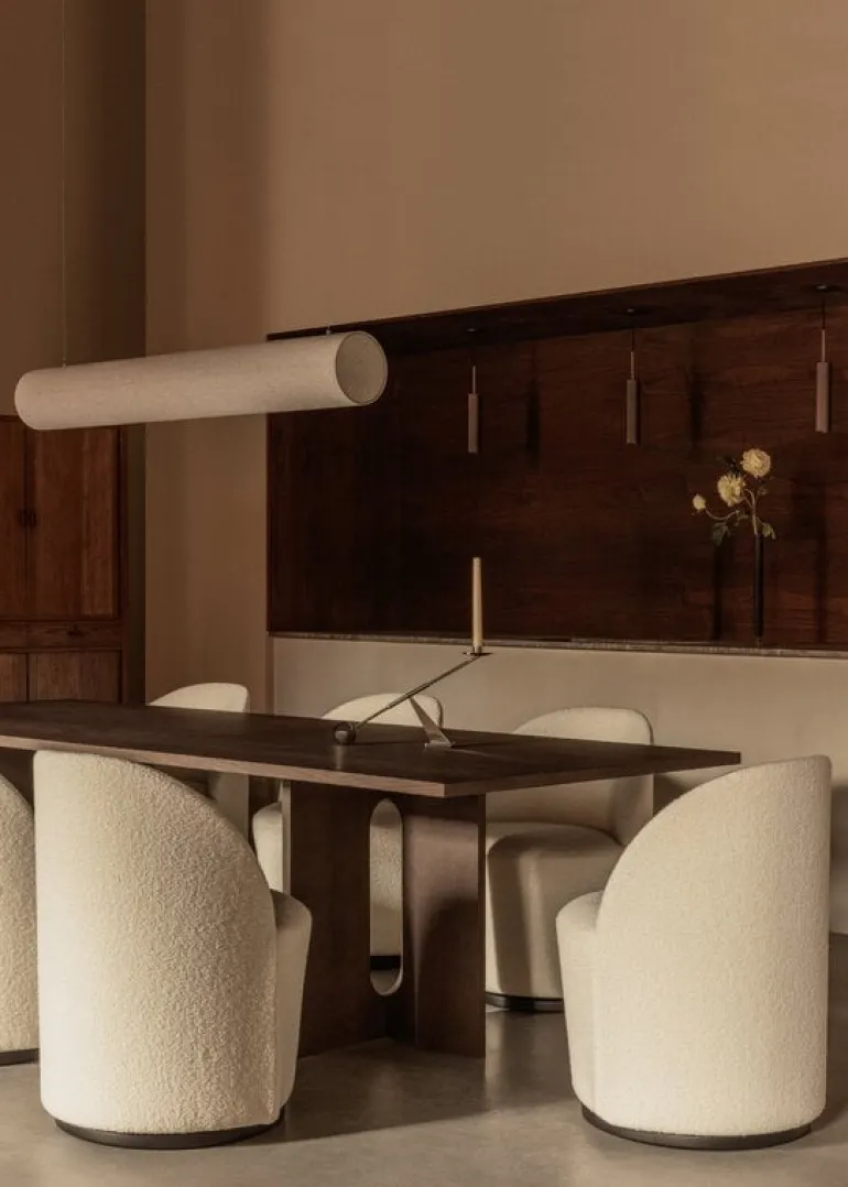 Audo Copenhagen Androgyne soffbord, mörk ek